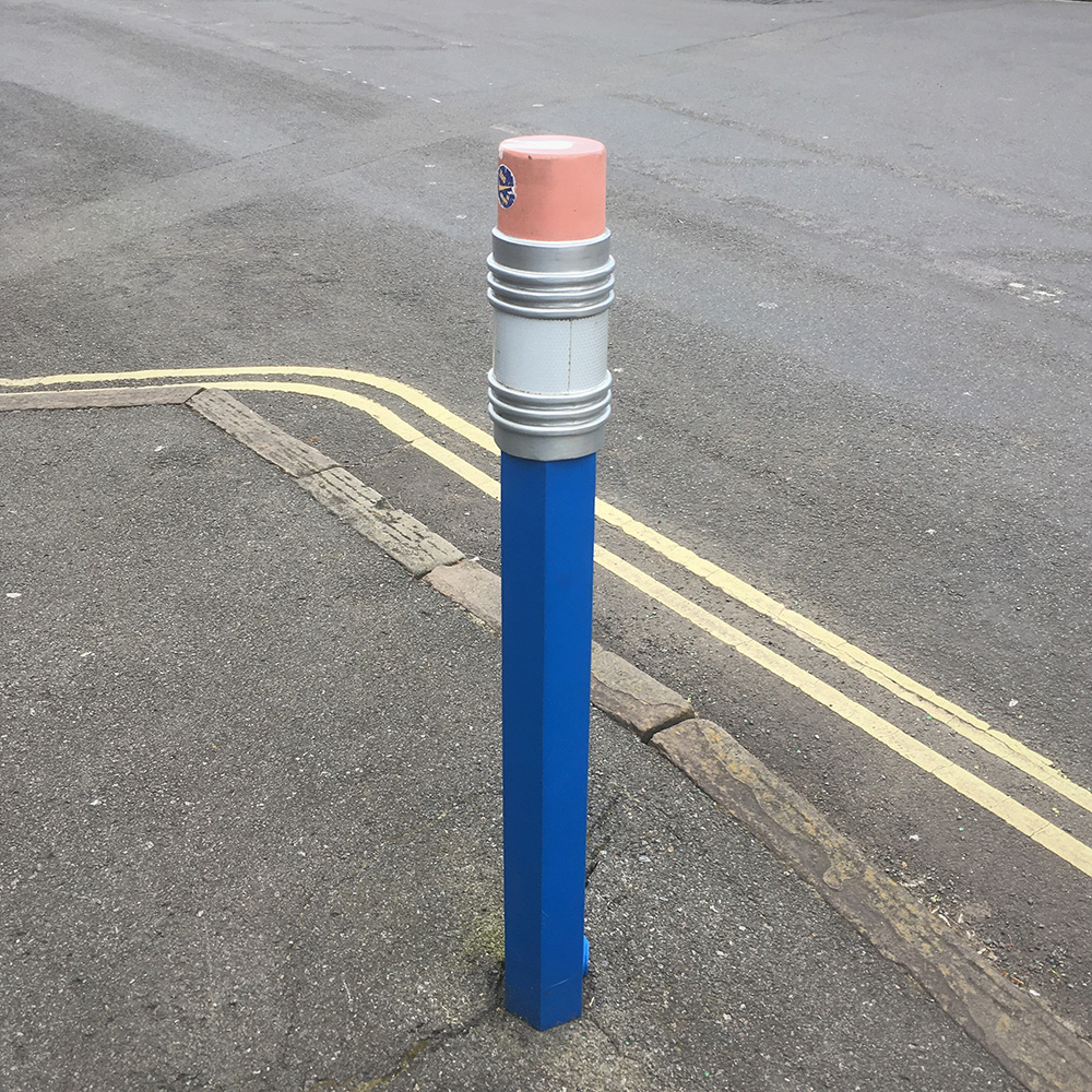 Bollard decorated like a pencil